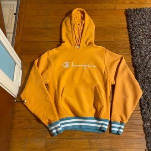 Champion mustard sweatshirt